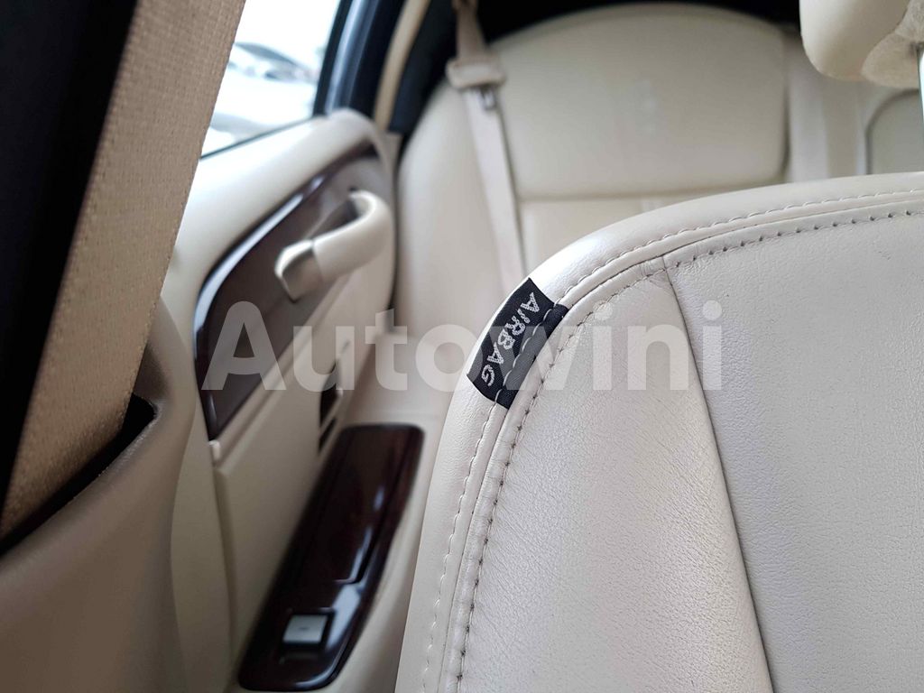 2010 LINCOLN TOWN CAR HEARSE BEIGE INTERIOR ABS AT - 27