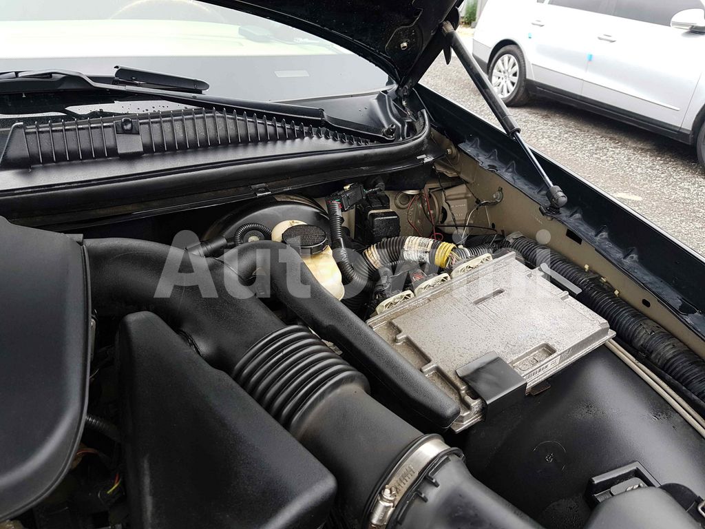 2010 LINCOLN TOWN CAR HEARSE BEIGE INTERIOR ABS AT - 50