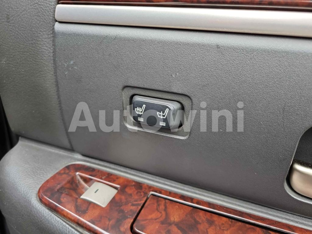 2010 LINCOLN TOWN CAR FUNERAL COACH/ FULL AUTO AC AT - 26