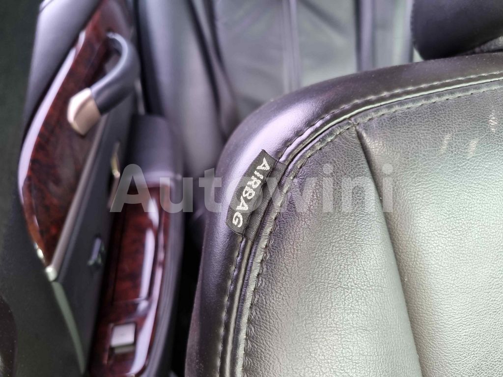 2010 LINCOLN TOWN CAR FUNERAL COACH/ FULL AUTO AC AT - 27