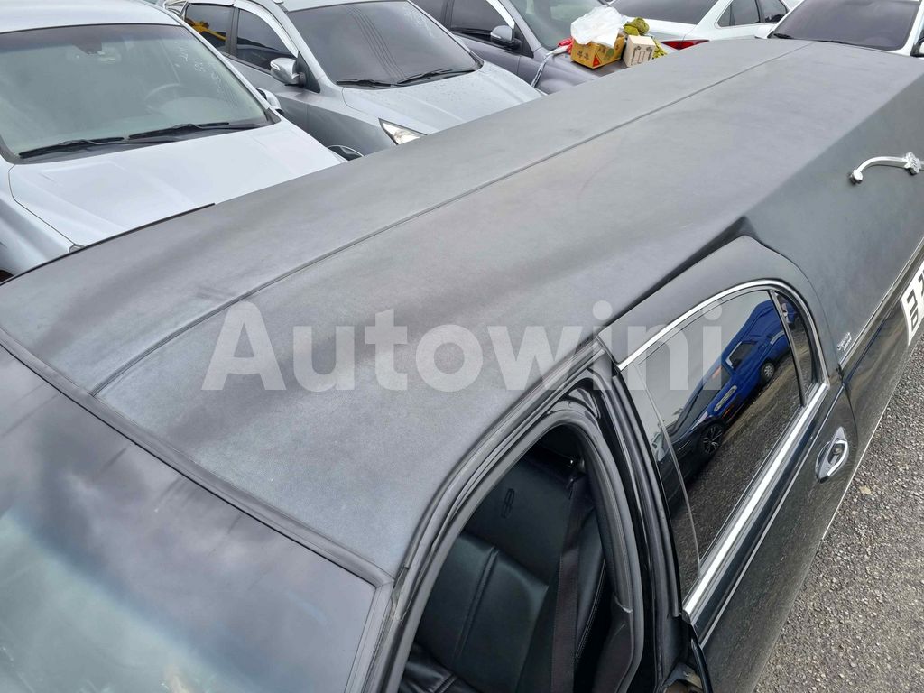 2010 LINCOLN TOWN CAR FUNERAL COACH/ FULL AUTO AC AT - 50