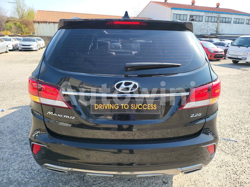 KMHSN81XBHU242270 2017 HYUNDAI  MAXCRUZ 7P SUNROOF NO ACCIDENT S.KEY-5