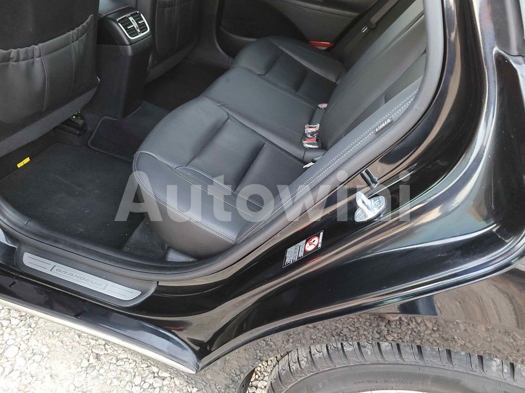 2017 HYUNDAI GRANDEUR IG AZERA NO ACCIDENT PREMIUM - 27