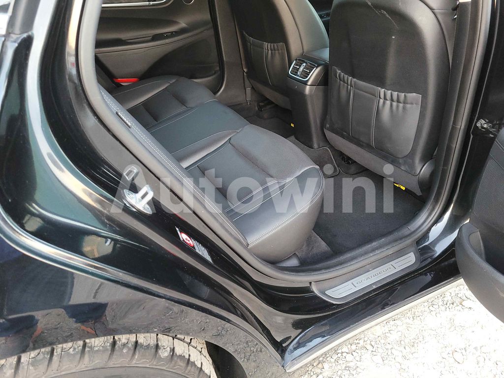2017 HYUNDAI GRANDEUR IG AZERA NO ACCIDENT PREMIUM - 31