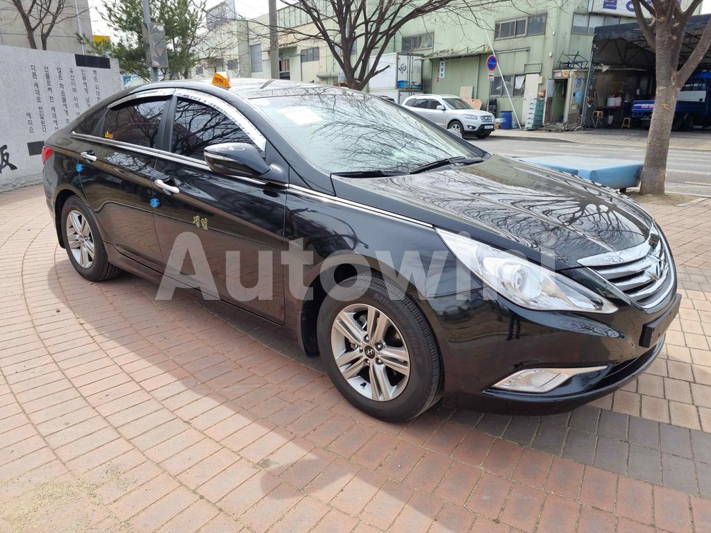 2013 HYUNDAI YF SONATA LPG AT - 7