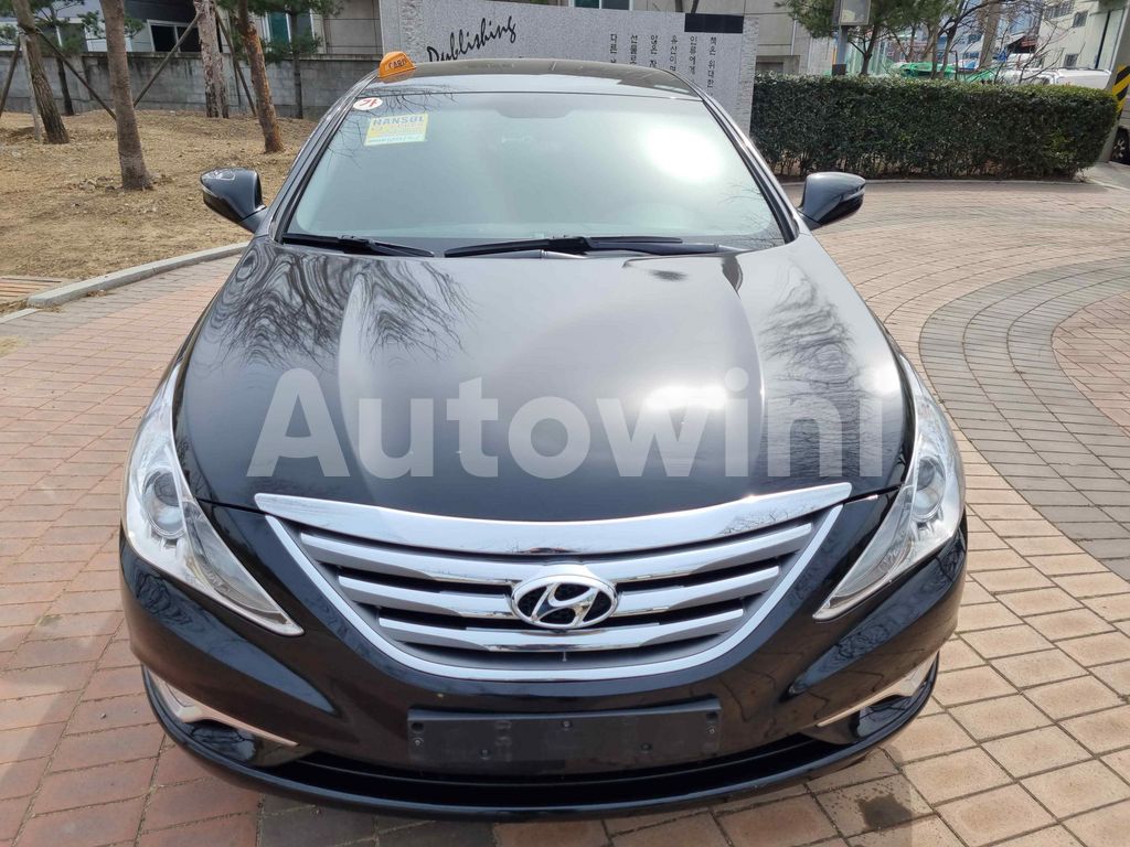 2013 HYUNDAI YF SONATA LPG AT - 8