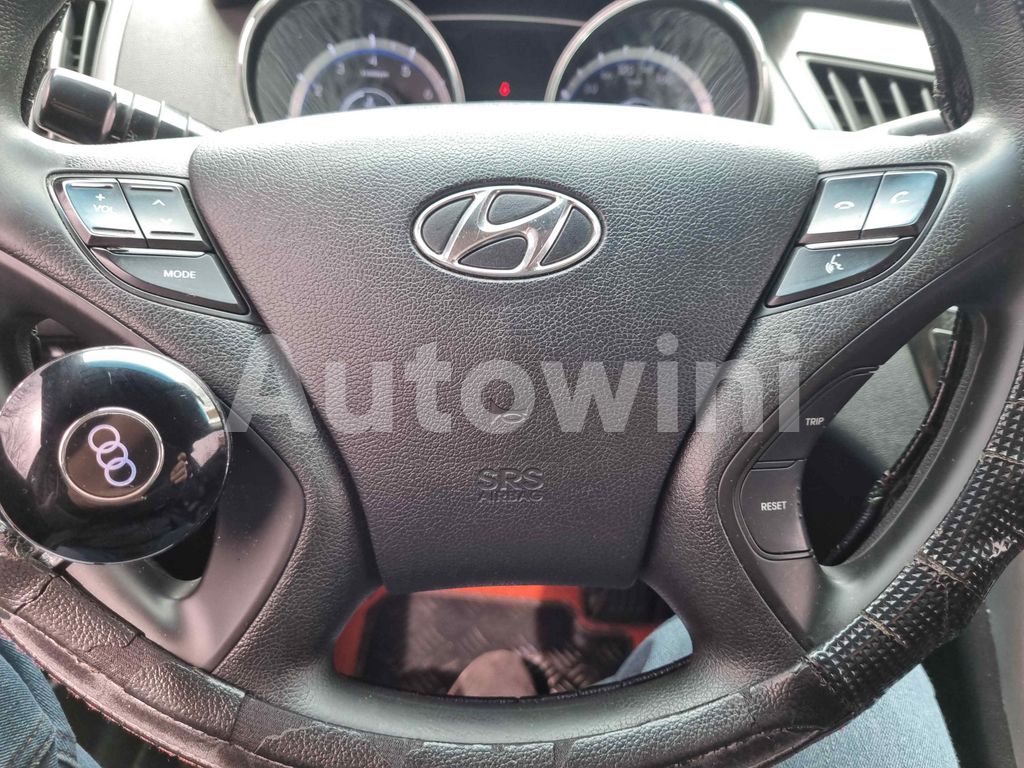 2013 HYUNDAI YF SONATA LPG AT - 42
