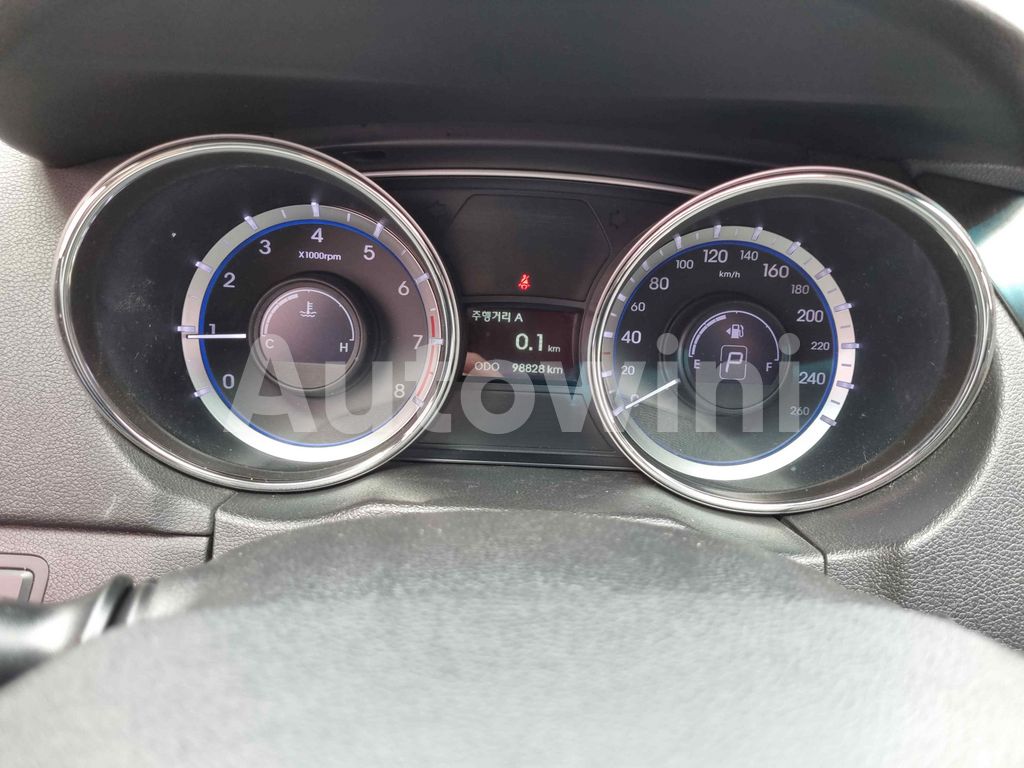 2013 HYUNDAI YF SONATA LPG AT - 44
