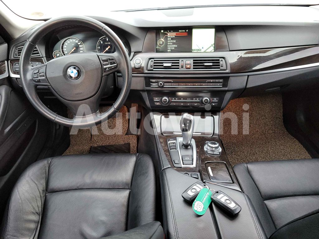 2013 BMW 5 SERIES F10  SUNROOF - 39