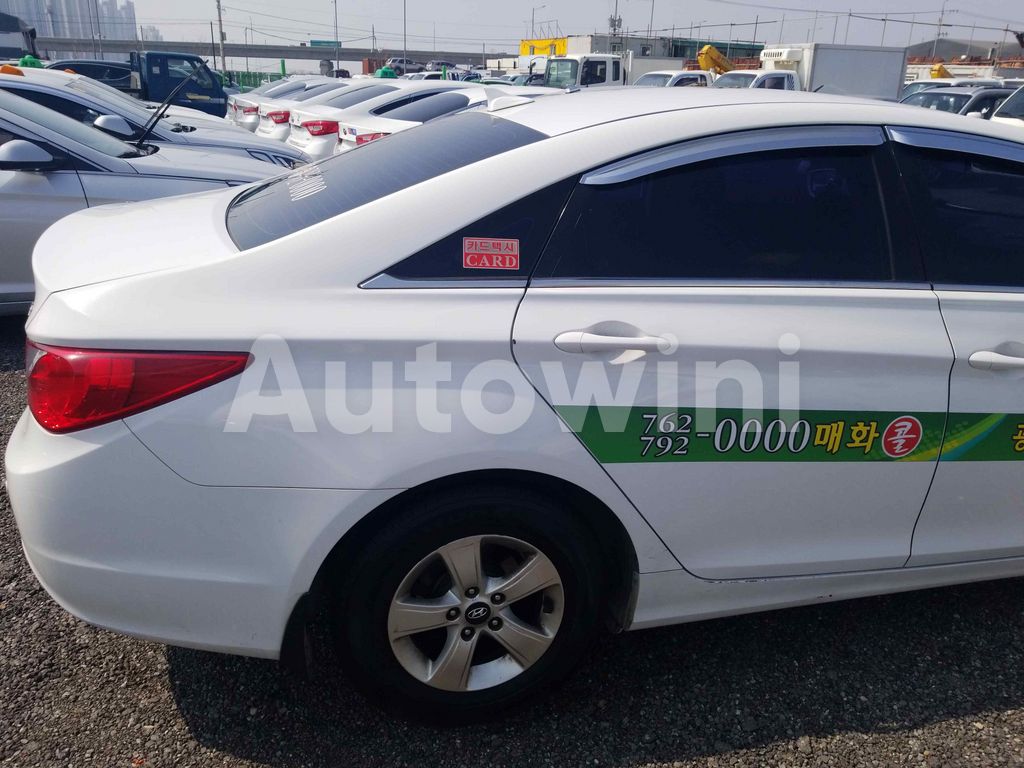 2016 HYUNDAI YF SONATA THE BRILLIANT ORIGINAL WHITE NO DAMIGE ENGINE AAA PRICE GOOD BIG SALE - 9