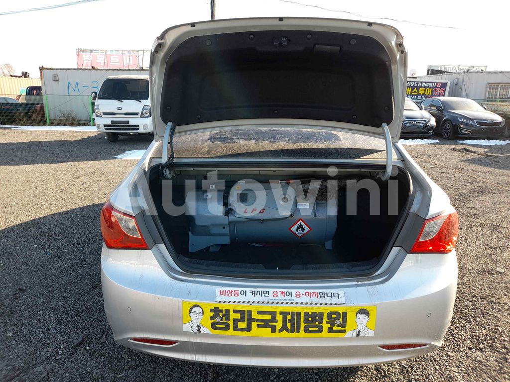 2013 HYUNDAI YF SONATA LPI 2.0 LPG PERSONAL TAXI A/T - 17