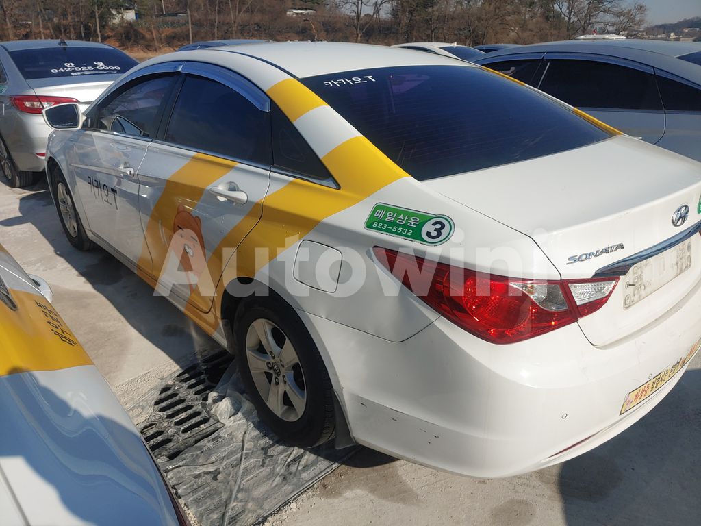 2016 HYUNDAI YF SONATA THE BRILLIANT 16OF16 TAXI REAL ODOMETER - 9