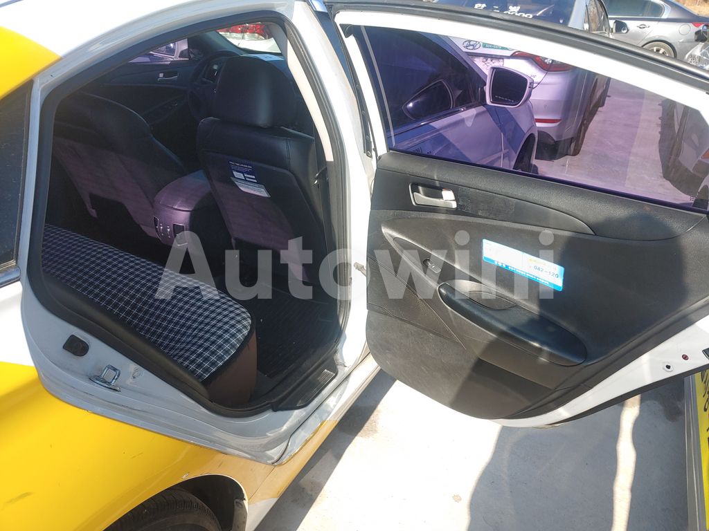 2016 HYUNDAI YF SONATA THE BRILLIANT 16OF16 TAXI REAL ODOMETER - 18