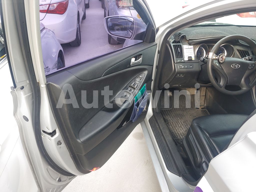 2016 HYUNDAI YF SONATA THE BRILLIANT 16OF16 TAXI REAL ODOMETER - 14