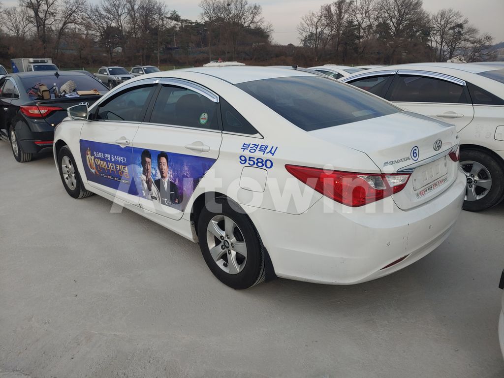 2016 HYUNDAI YF SONATA THE BRILLIANT 16OF16 TAXI REAL ODOMETER - 8