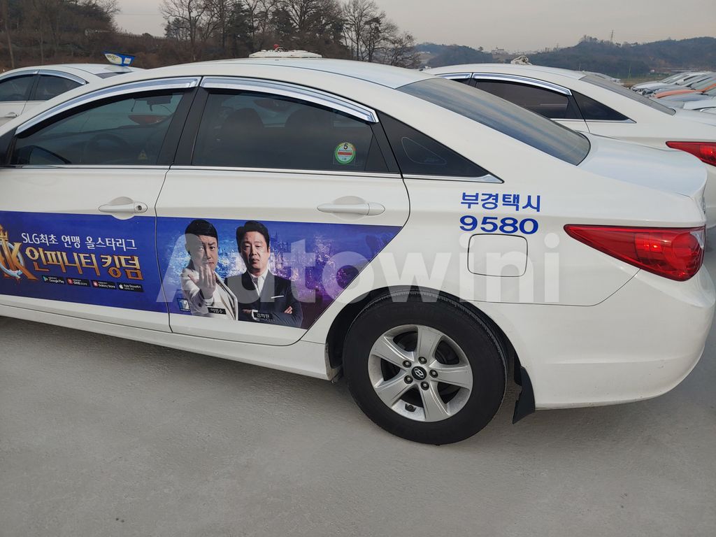 2016 HYUNDAI YF SONATA THE BRILLIANT 16OF16 TAXI REAL ODOMETER - 9