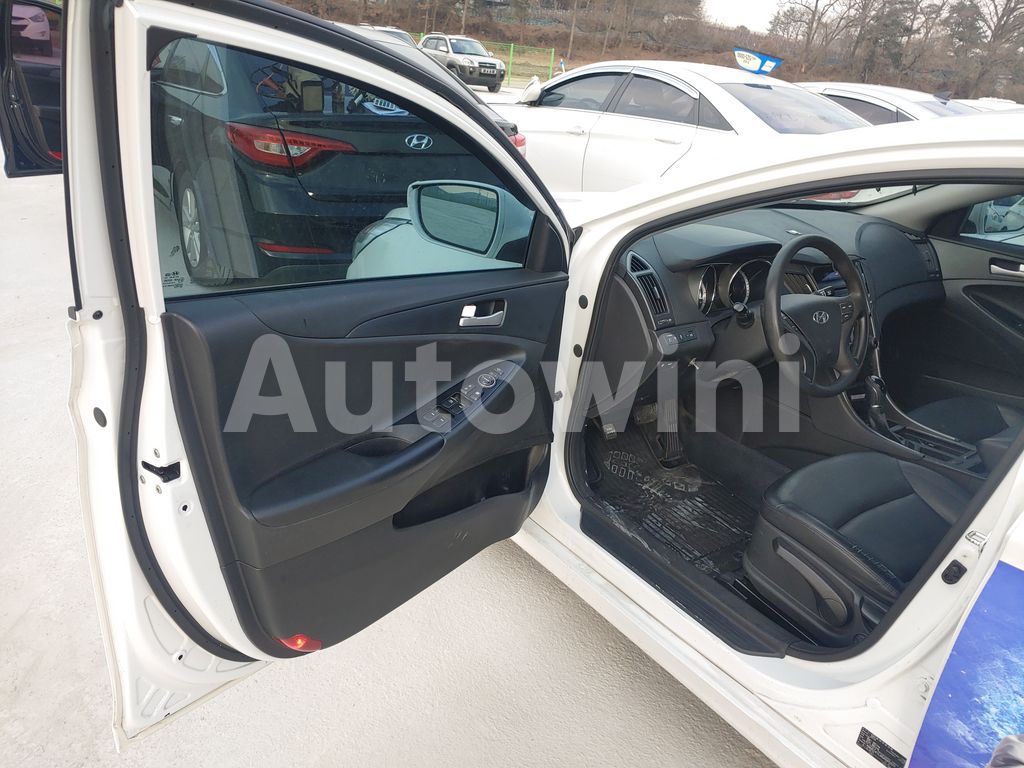 2016 HYUNDAI YF SONATA THE BRILLIANT 16OF16 TAXI REAL ODOMETER - 12