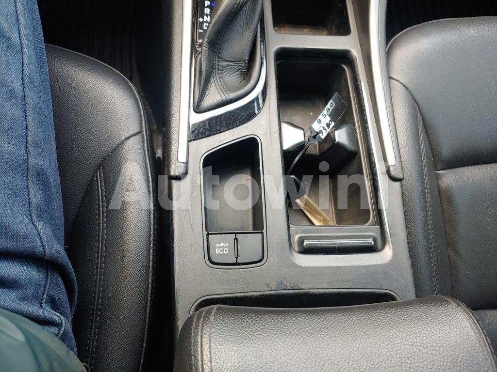2016 HYUNDAI YF SONATA THE BRILLIANT 16OF16 TAXI REAL ODOMETER - 25