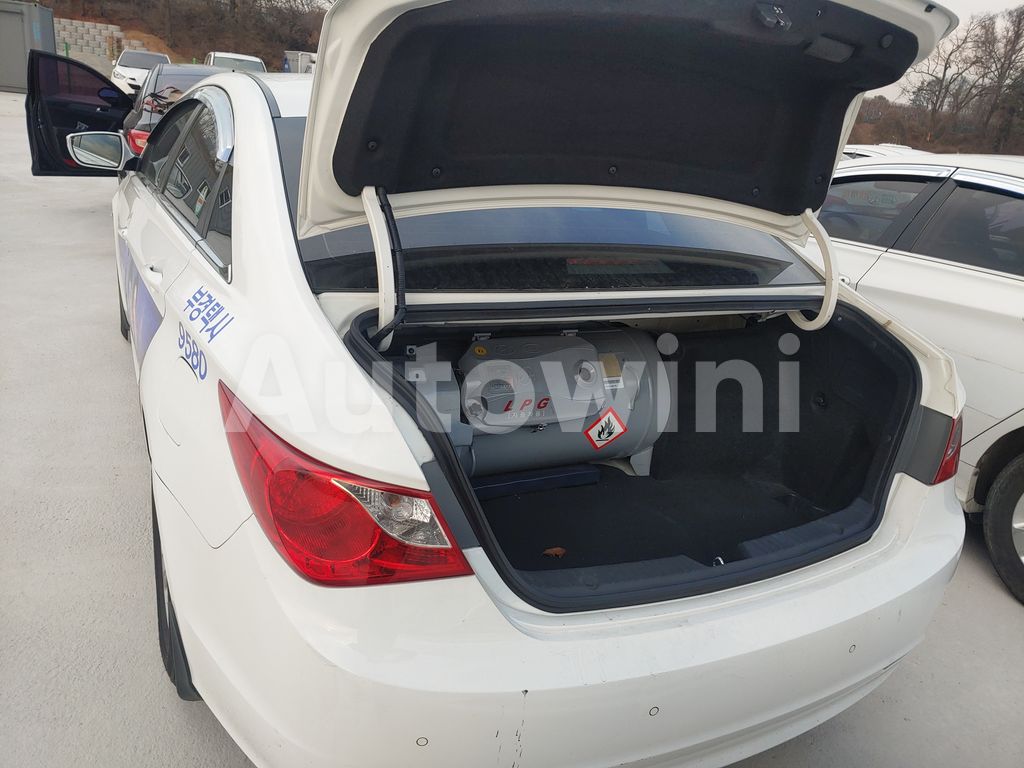 2016 HYUNDAI YF SONATA THE BRILLIANT 16OF16 TAXI REAL ODOMETER - 34