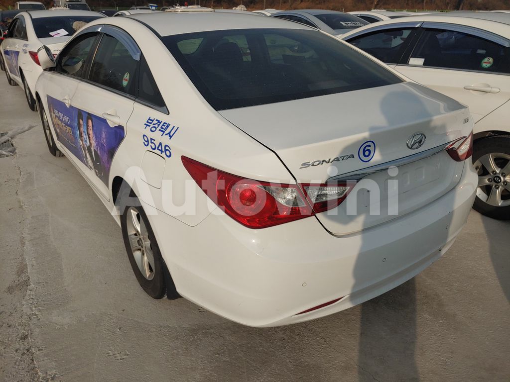 2016 HYUNDAI YF SONATA THE BRILLIANT 16OF16 TAXI REAL ODOMETER - 9