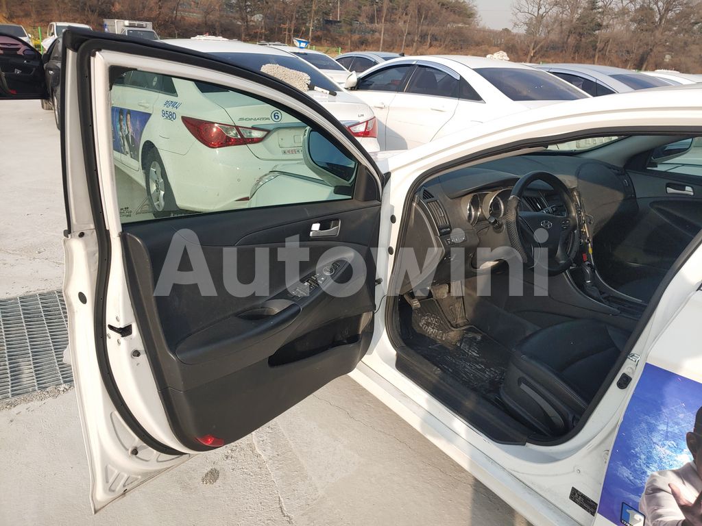 2016 HYUNDAI YF SONATA THE BRILLIANT 16OF16 TAXI REAL ODOMETER - 14