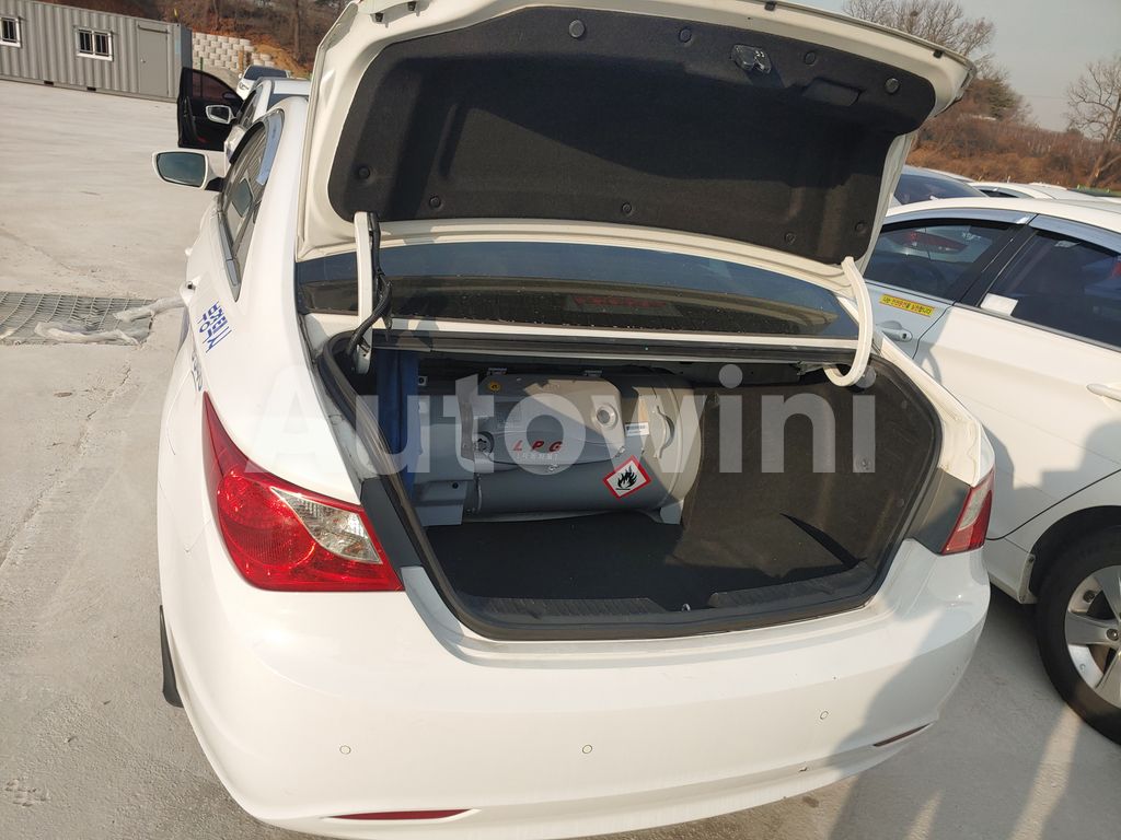 2016 HYUNDAI YF SONATA THE BRILLIANT 16OF16 TAXI REAL ODOMETER - 28