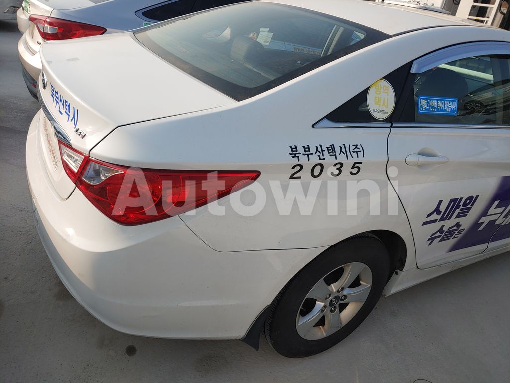 2016 HYUNDAI YF SONATA THE BRILLIANT 16OF16 TAXI REAL ODOMETER - 8