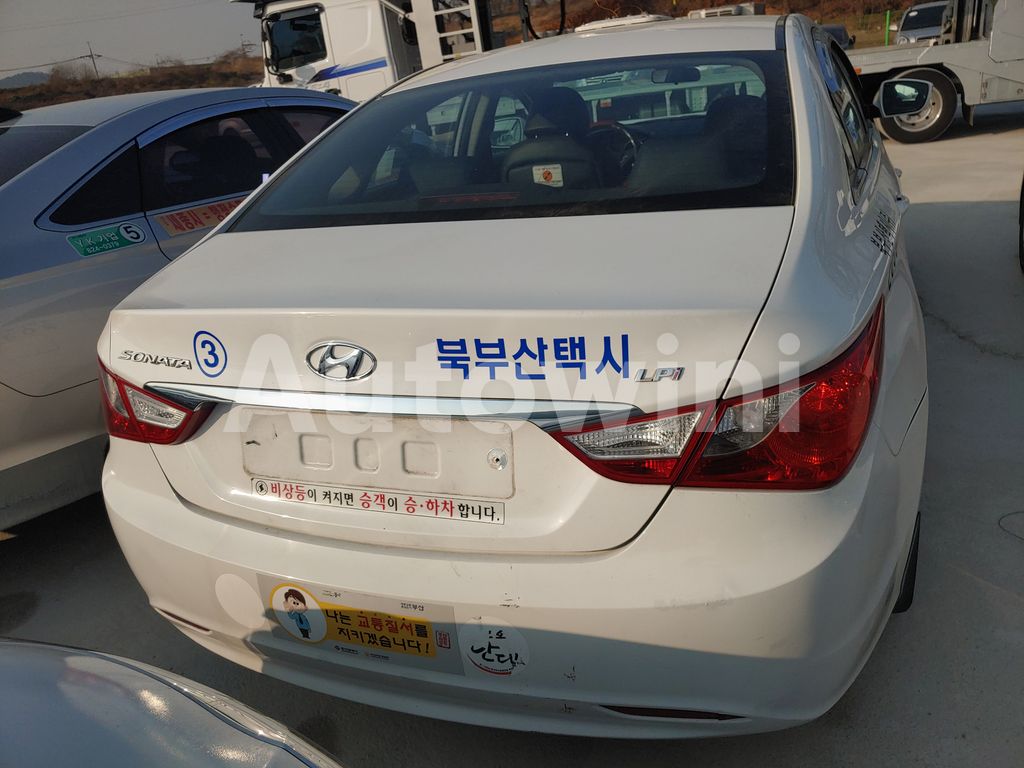 2016 HYUNDAI YF SONATA THE BRILLIANT 16OF16 TAXI REAL ODOMETER - 9