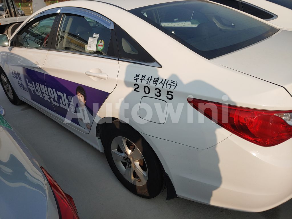 2016 HYUNDAI YF SONATA THE BRILLIANT 16OF16 TAXI REAL ODOMETER - 11