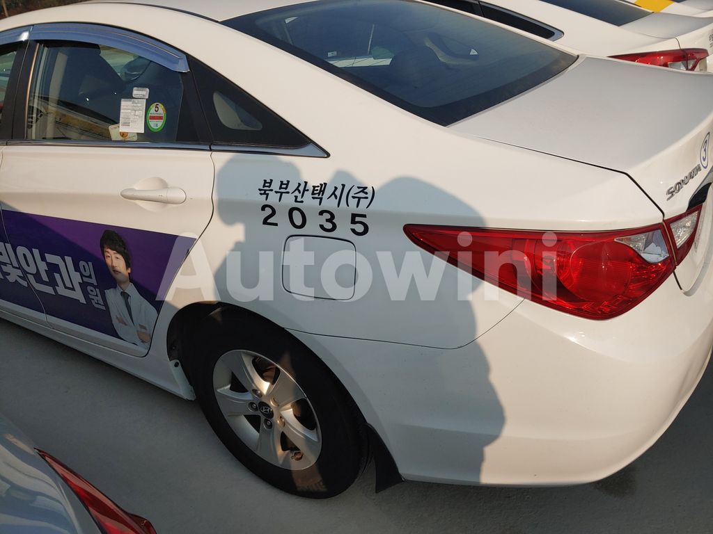 2016 HYUNDAI YF SONATA THE BRILLIANT 16OF16 TAXI REAL ODOMETER - 12
