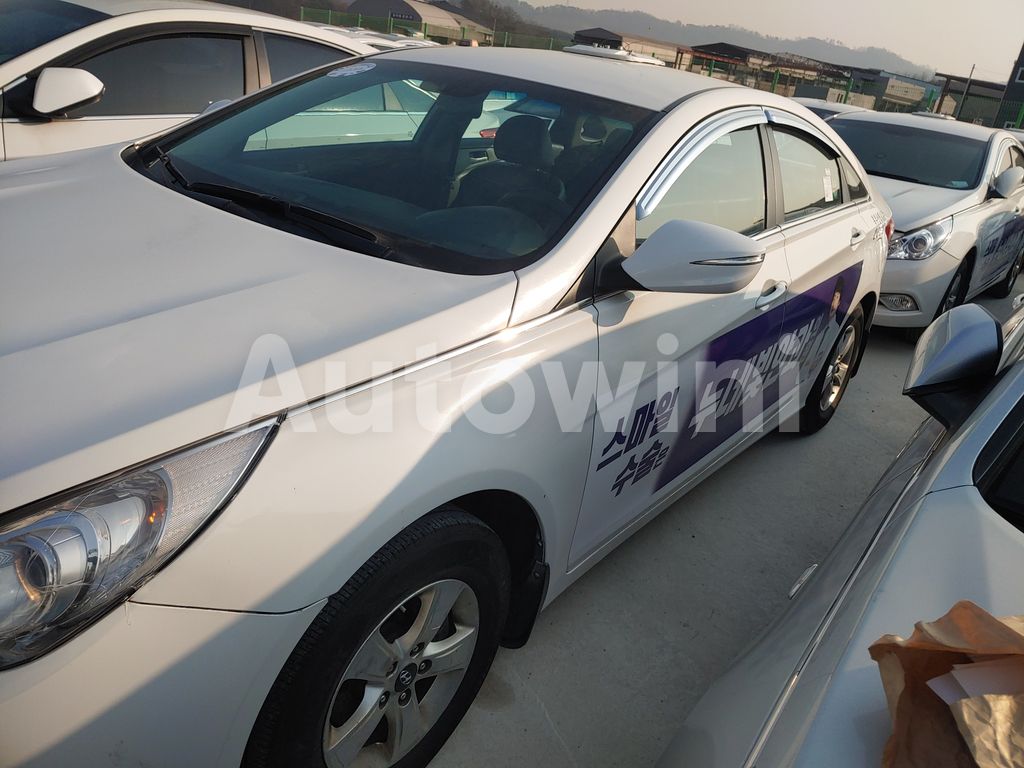 2016 HYUNDAI YF SONATA THE BRILLIANT 16OF16 TAXI REAL ODOMETER - 13