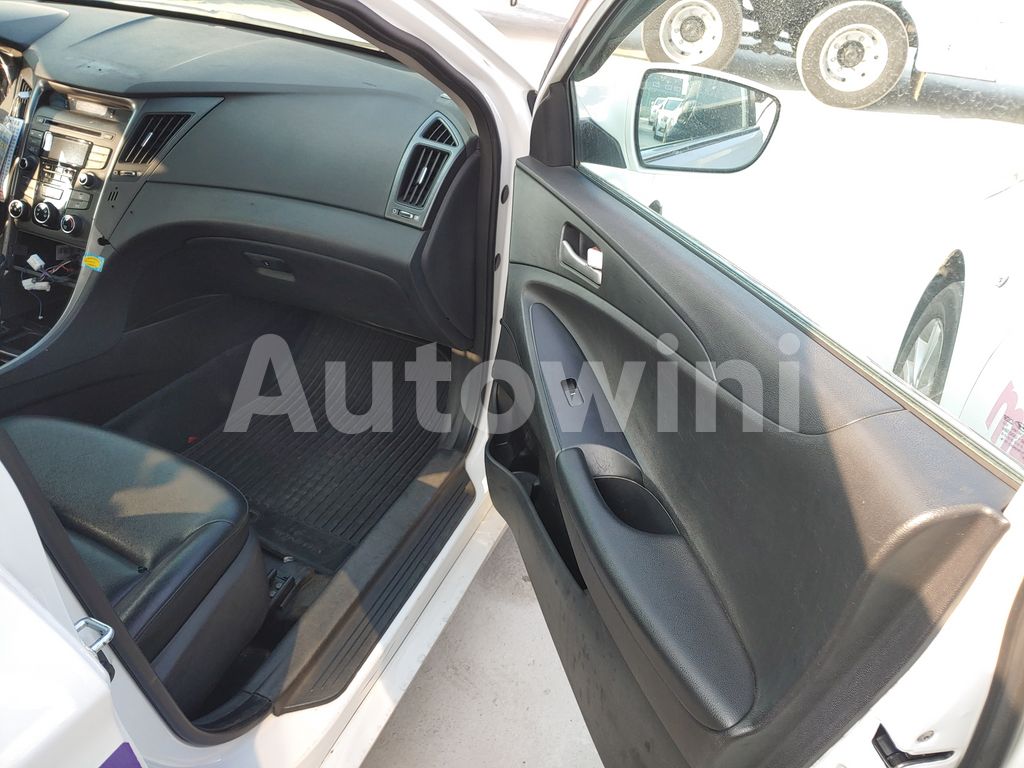 2016 HYUNDAI YF SONATA THE BRILLIANT 16OF16 TAXI REAL ODOMETER - 21