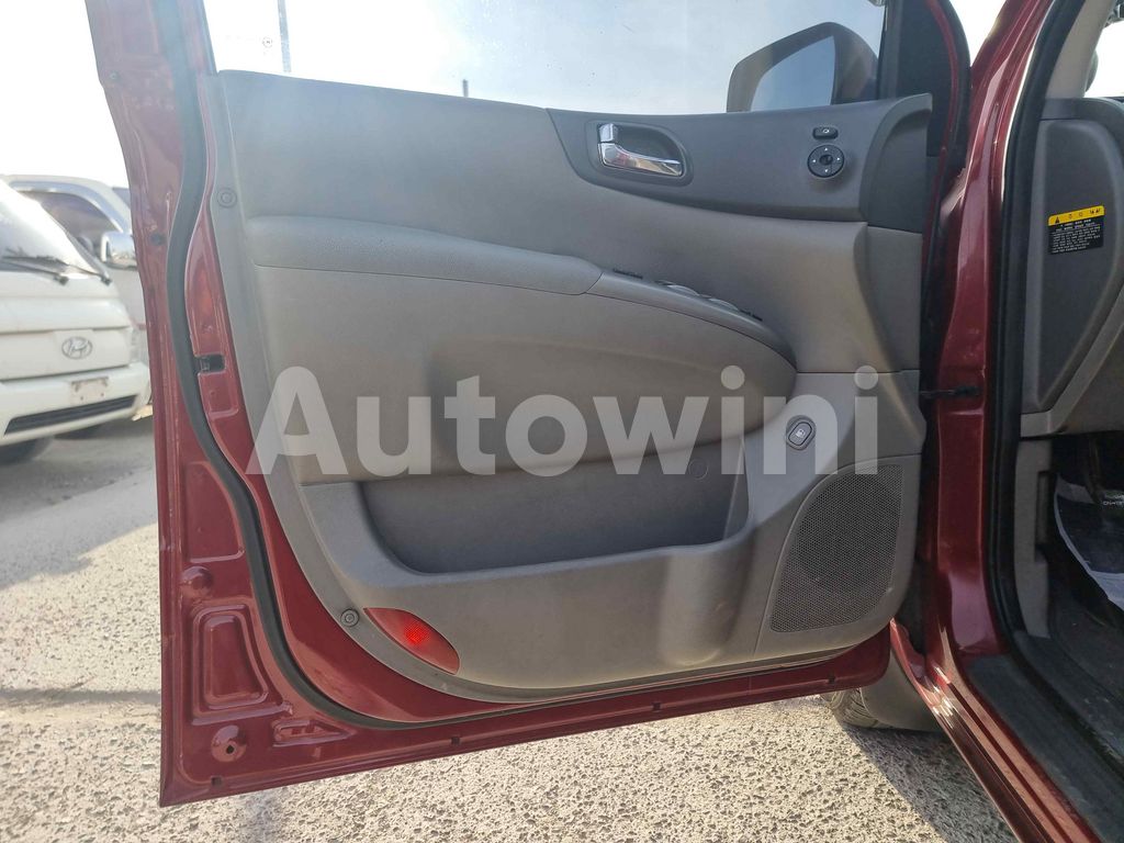 2011 KIA GRAND CARNIVAL R SUNROOF - 10