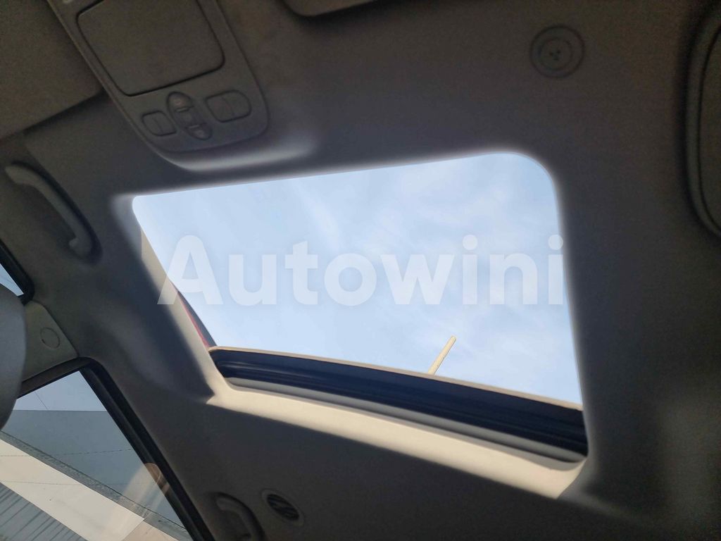 2011 KIA GRAND CARNIVAL R SUNROOF - 23