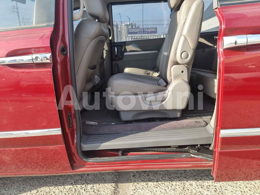 2011 KIA GRAND CARNIVAL R SUNROOF - 24