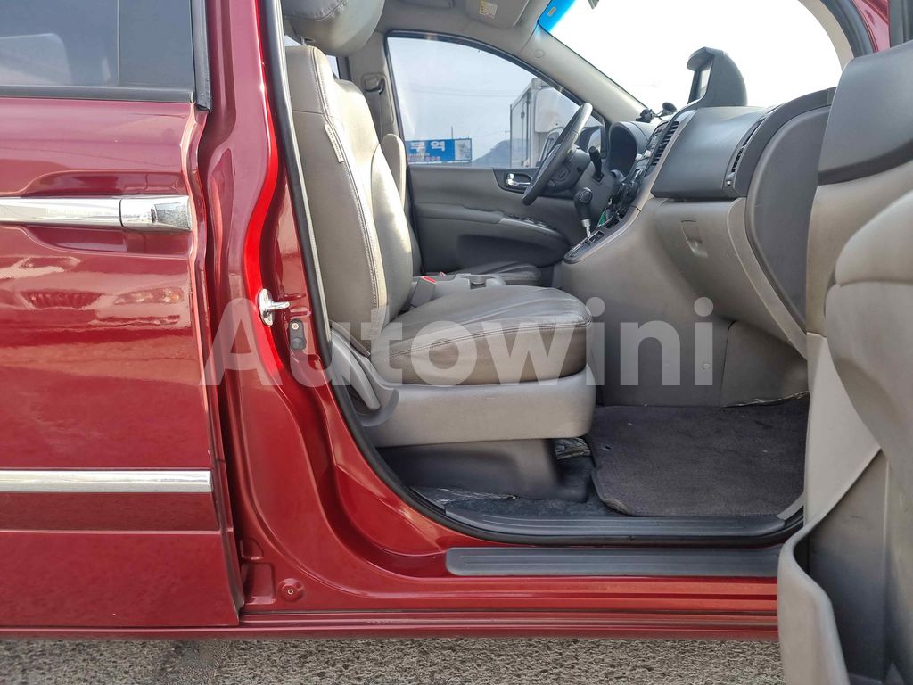 2011 KIA GRAND CARNIVAL R SUNROOF - 31