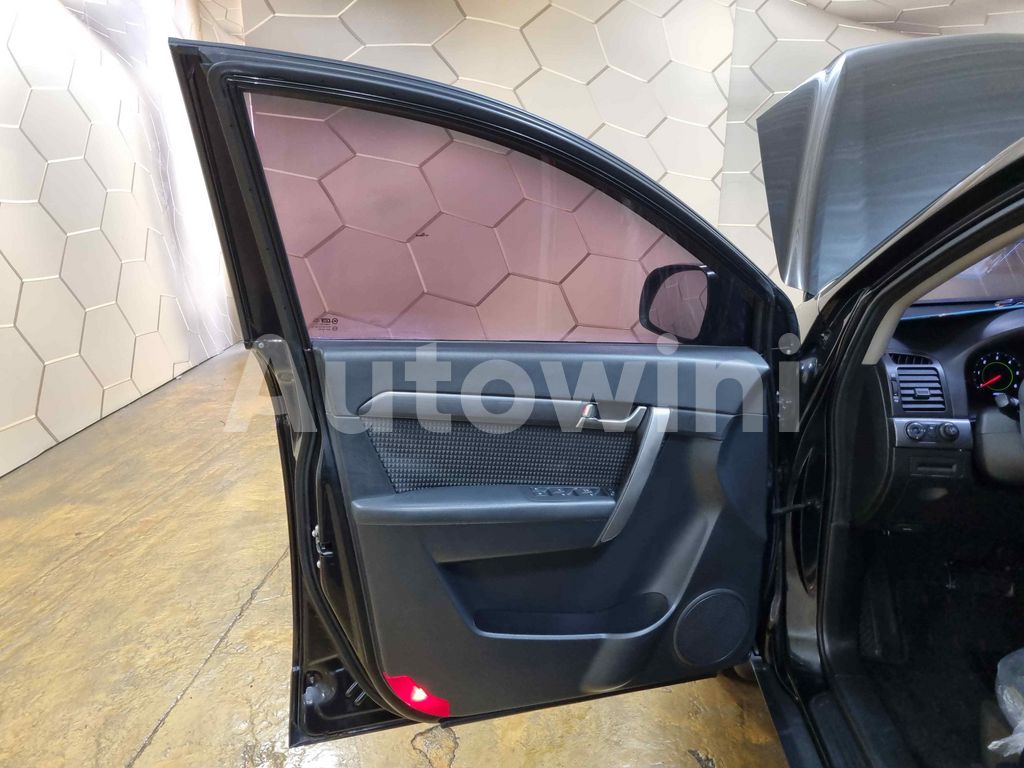 2010 GM DAEWOO (CHEVROLET) WINSTORM VERY GOOD CONDITION - 37