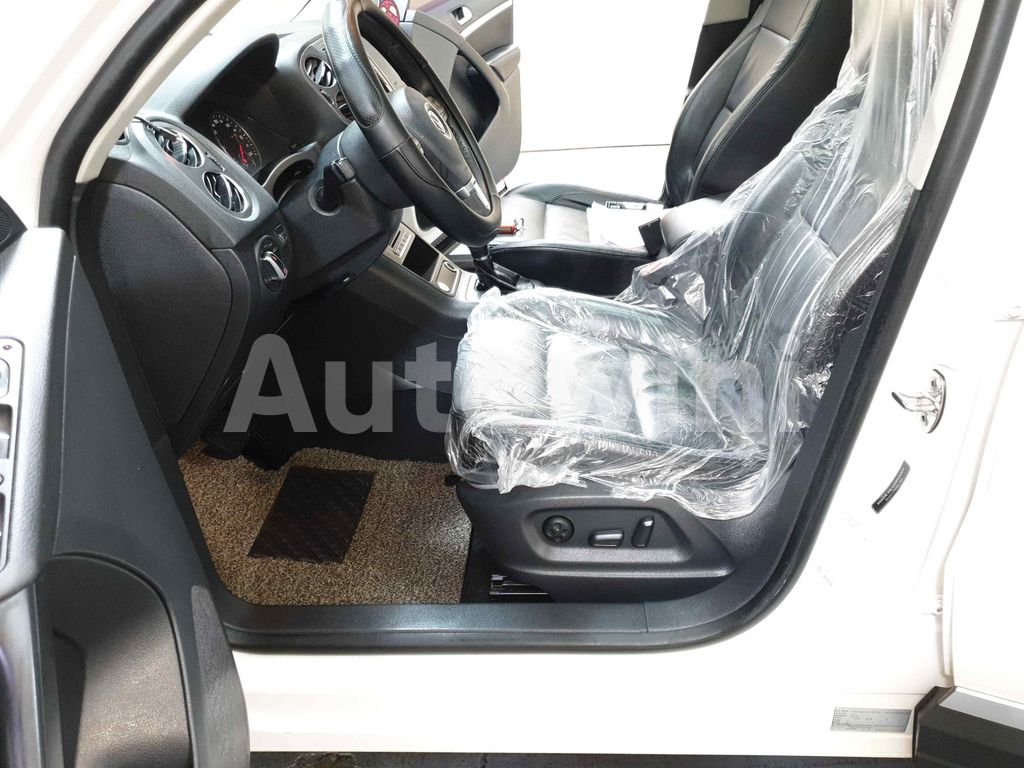 2013 VOLKSWAGEN  TIGUAN AUTO+ABS+S.KEY+SUNROOF+4*4+NAVI+CAMERA - 22