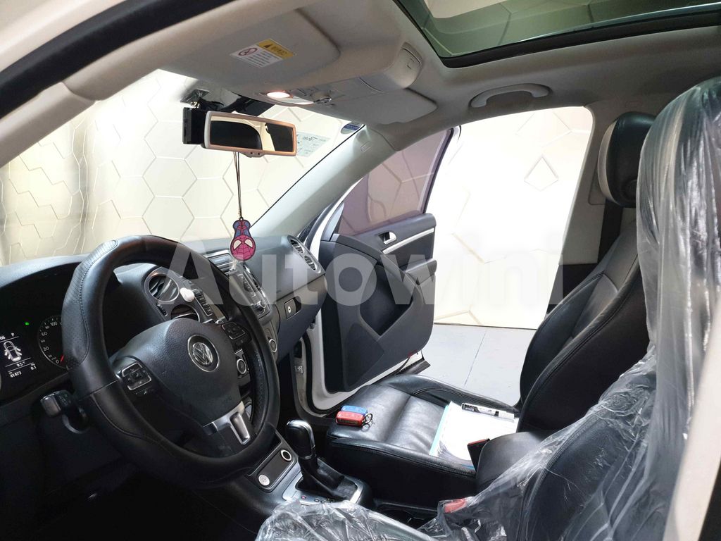 2013 VOLKSWAGEN  TIGUAN AUTO+ABS+S.KEY+SUNROOF+4*4+NAVI+CAMERA - 24
