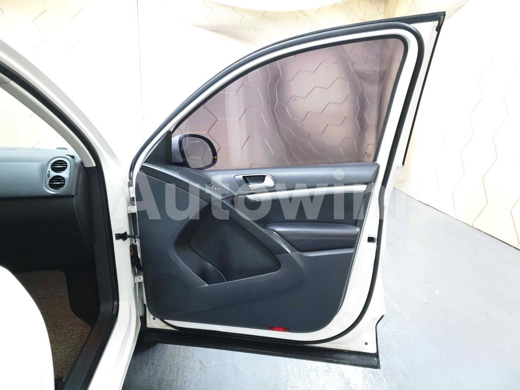 2013 VOLKSWAGEN  TIGUAN AUTO+ABS+S.KEY+SUNROOF+4*4+NAVI+CAMERA - 33