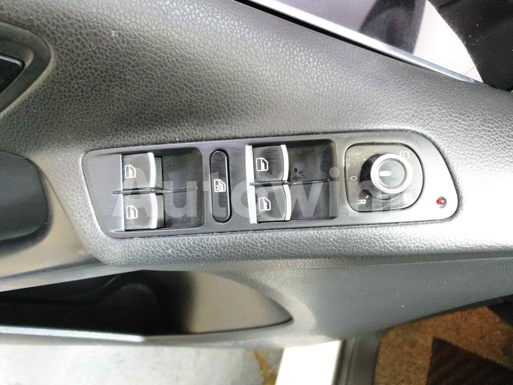2013 VOLKSWAGEN  TIGUAN AUTO+ABS+S.KEY+SUNROOF+4*4+NAVI+CAMERA - 37