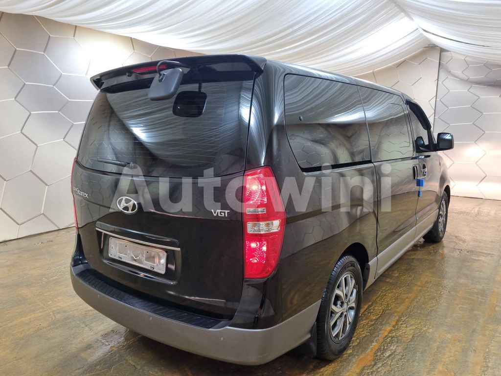 KMJWA37KBHU896942 2017 HYUNDAI  GRAND STAREX AUTO +11 SEAT +ABS+NAVI+REAR CAMERA-2