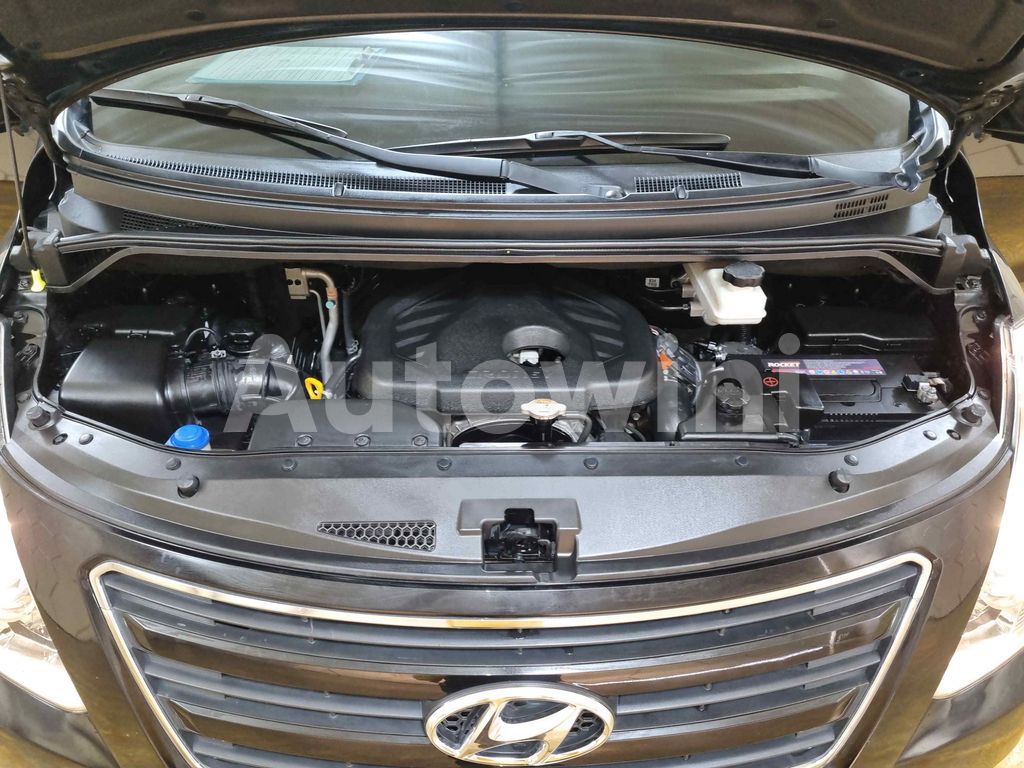 2017 HYUNDAI GRAND STAREX AUTO +11 SEAT +ABS+NAVI+REAR CAMERA - 21