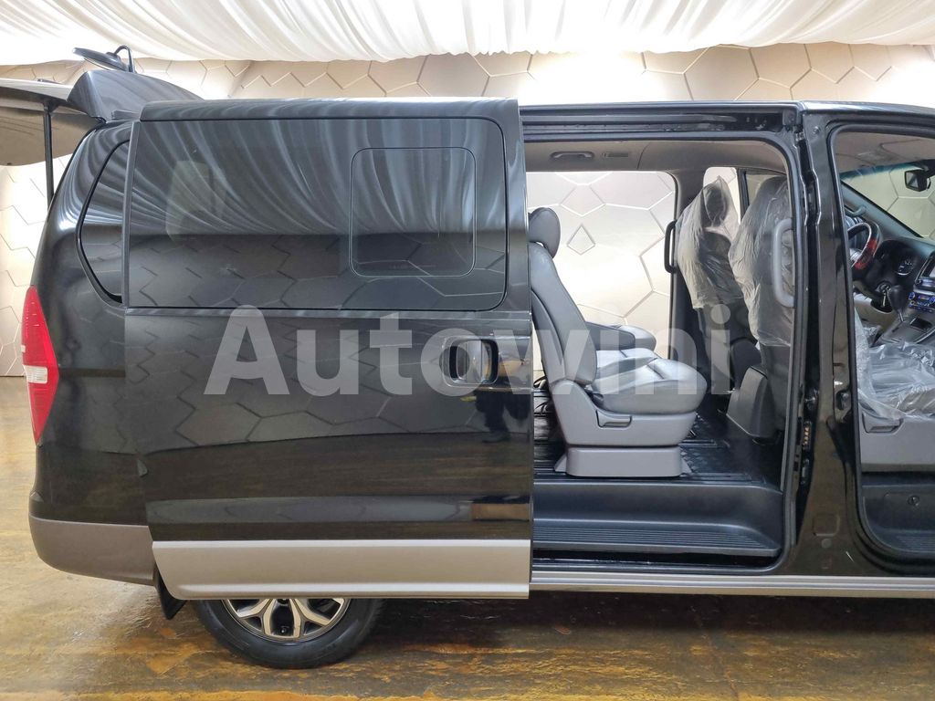 2017 HYUNDAI GRAND STAREX AUTO +11 SEAT +ABS+NAVI+REAR CAMERA - 29