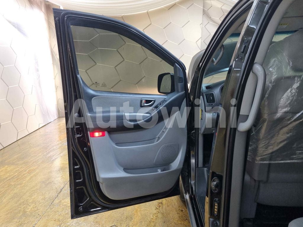 2017 HYUNDAI GRAND STAREX AUTO +11 SEAT +ABS+NAVI+REAR CAMERA - 40