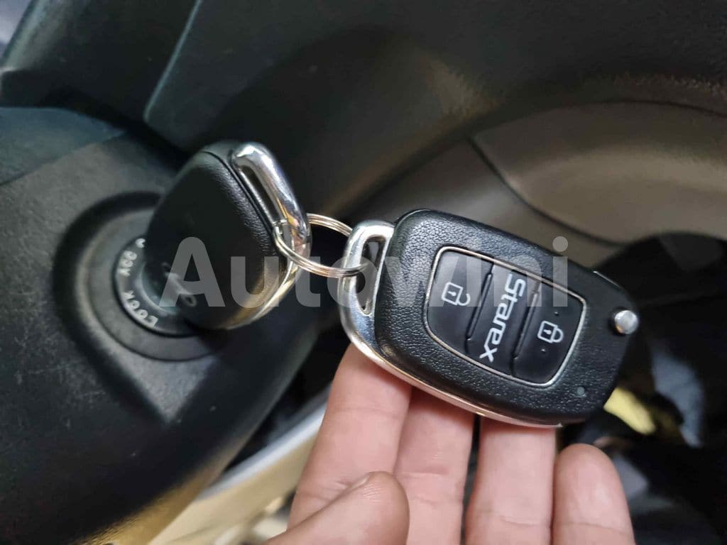 2017 HYUNDAI GRAND STAREX AUTO +11 SEAT +ABS+NAVI+REAR CAMERA - 17