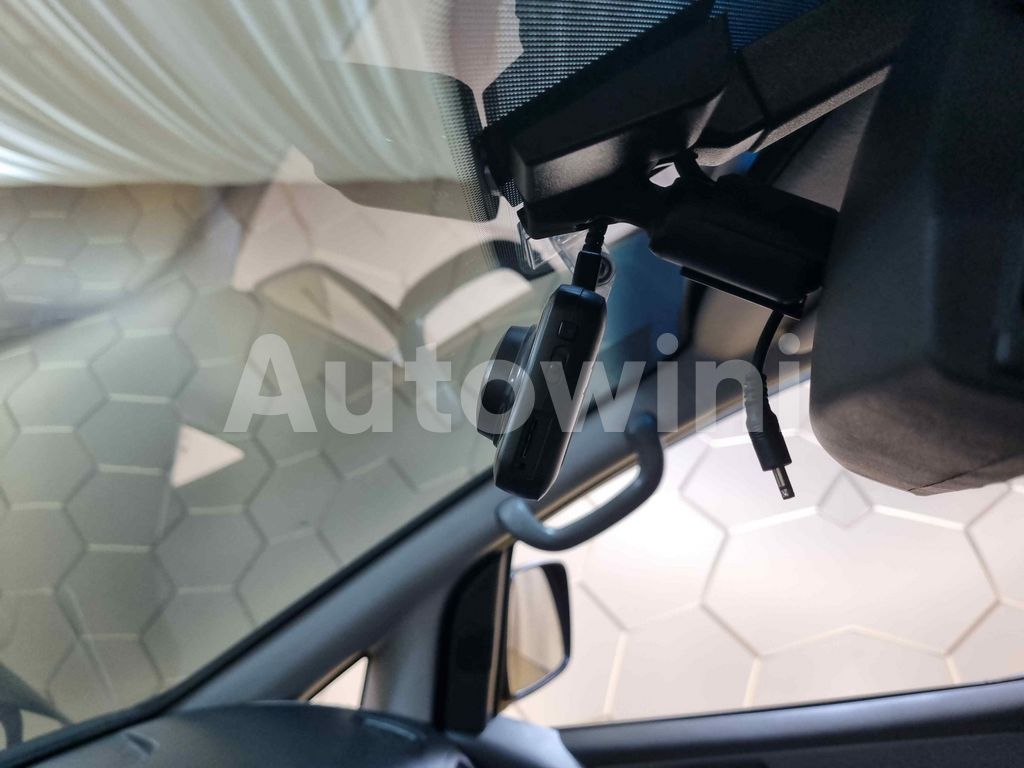 2017 HYUNDAI GRAND STAREX AUTO +11 SEAT +ABS+NAVI+REAR CAMERA - 19