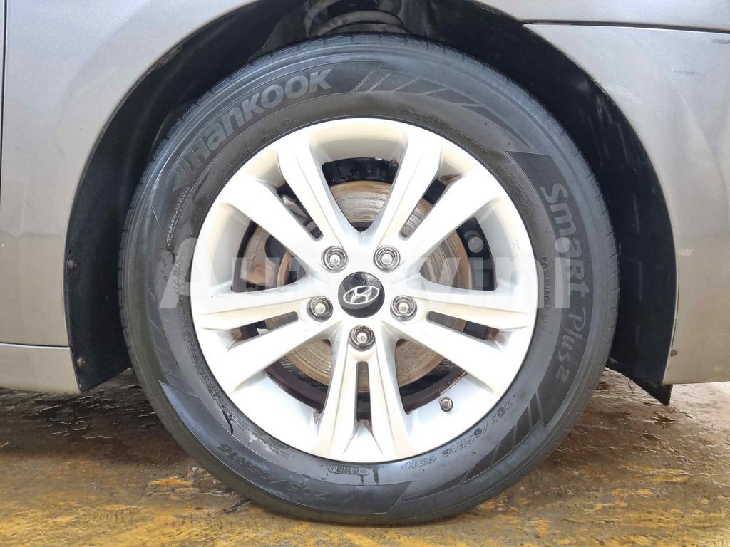 2012 HYUNDAI I40 SALOON AUTO +S.KEY +NAVI+REAR CAMERA - 51