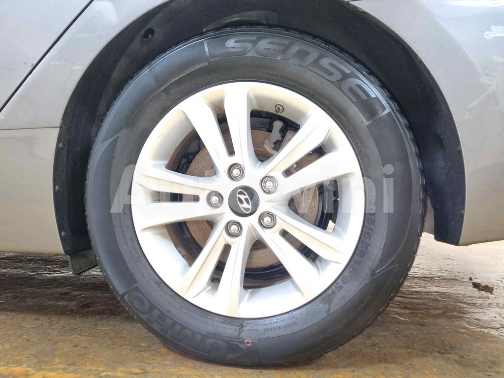 2012 HYUNDAI I40 SALOON AUTO +S.KEY +NAVI+REAR CAMERA - 53