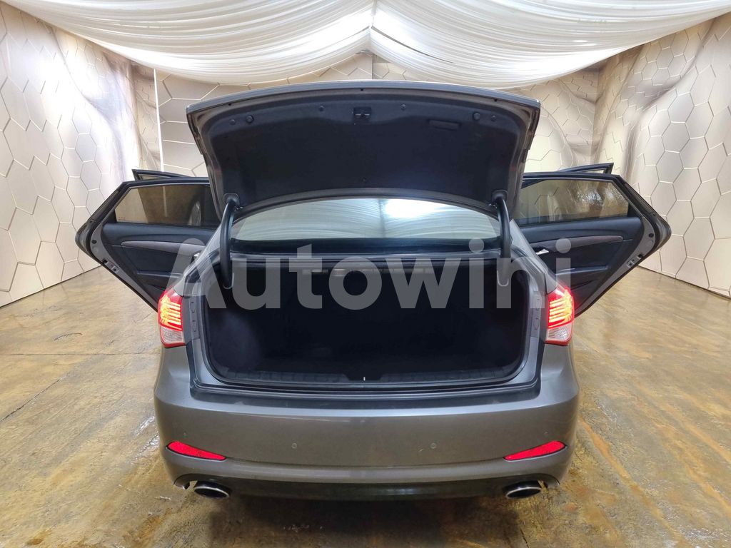 2012 HYUNDAI I40 SALOON AUTO +S.KEY +NAVI+REAR CAMERA - 35